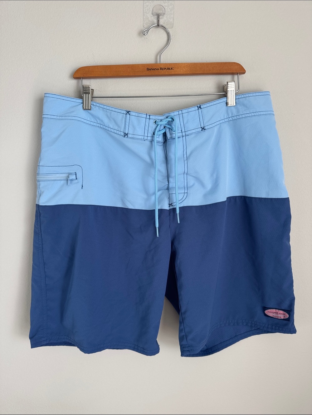 Vineyard Vines Colorblock Board Shorts Men’s Size 38 Blue Swim Trunks Surf Beach
